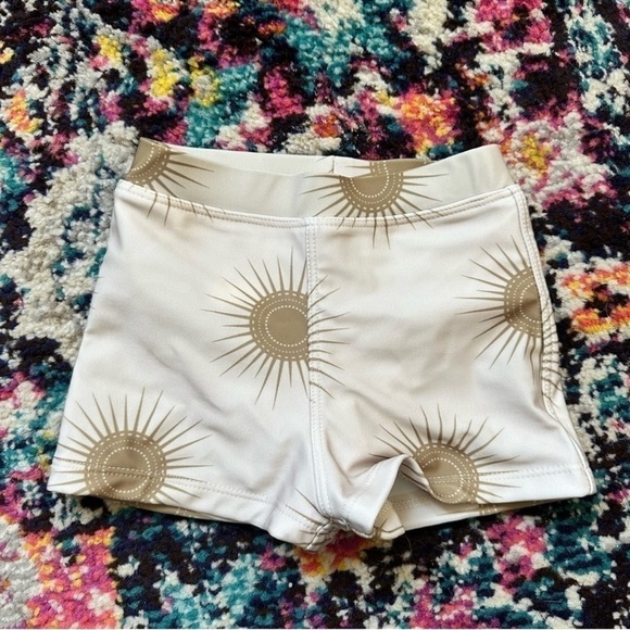 Kate Quinn Suns Swim Shorts - Picture 4 of 4